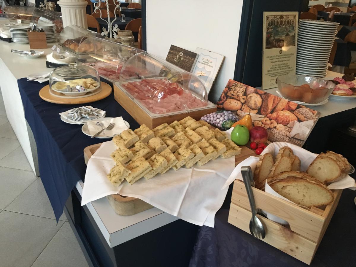 G&D Hotel Deanna Pool&Brunch 밀라노마리티마 외부 사진