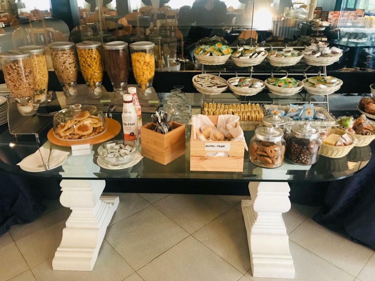 G&D Hotel Deanna Pool&Brunch 밀라노마리티마 외부 사진